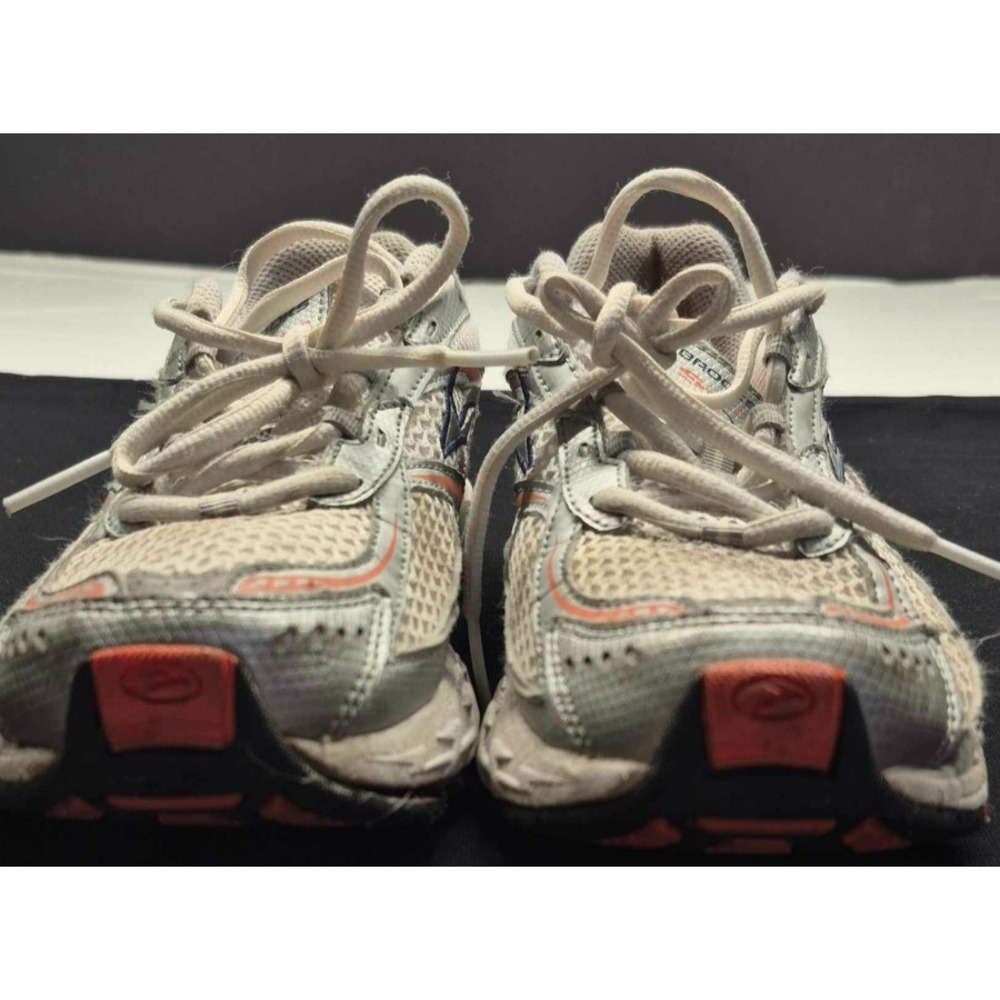 Brookes Switch 3 women's white sneakers orange/navy/gray‎ trim athletic sz. 8.5 - Picture 2 of 14